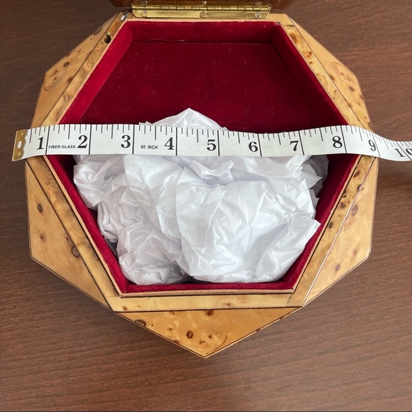 Traditional Italian Reuge Octagonal - Picture 11 of 11